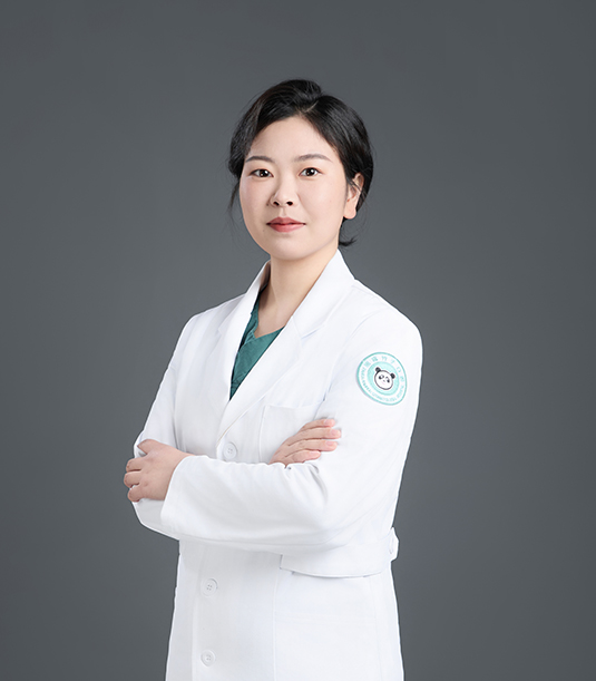 王妍